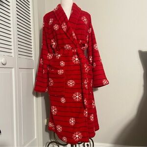 NEW Sleep Chic Red with Snowflakes Wintertime Robe L Large